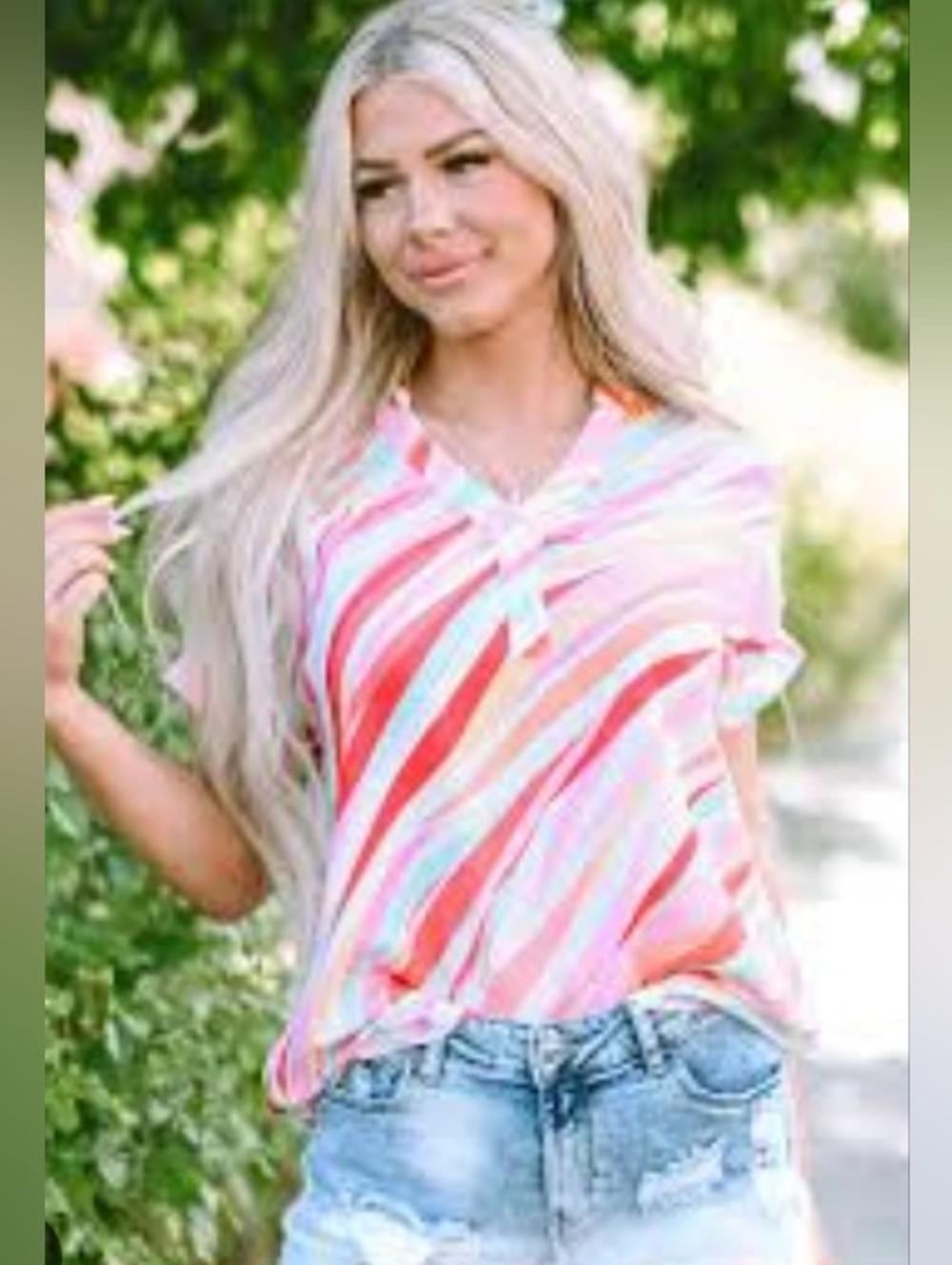 Like New! Retro Abstract V Neckline Blouse Oversized Relaxed Fit